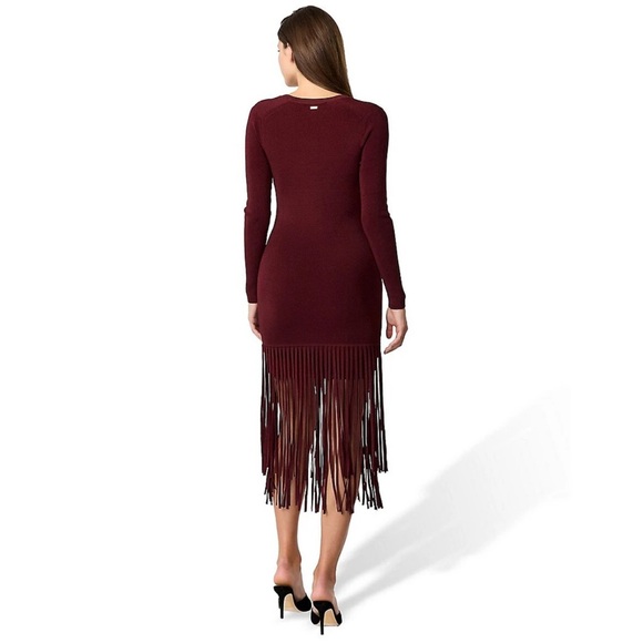 TOCCIN | Mila long Sleeve Burgundy Fringe Hem
Midi Knit Dress - Picture 6 of 14
